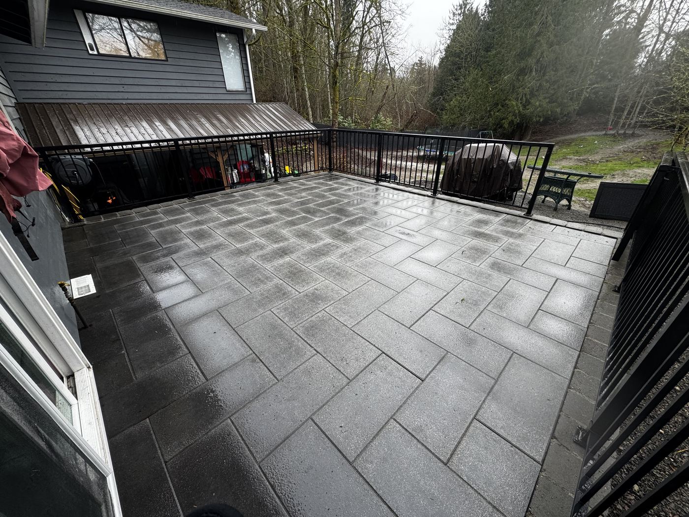 Outdoor patio after professional cleaning